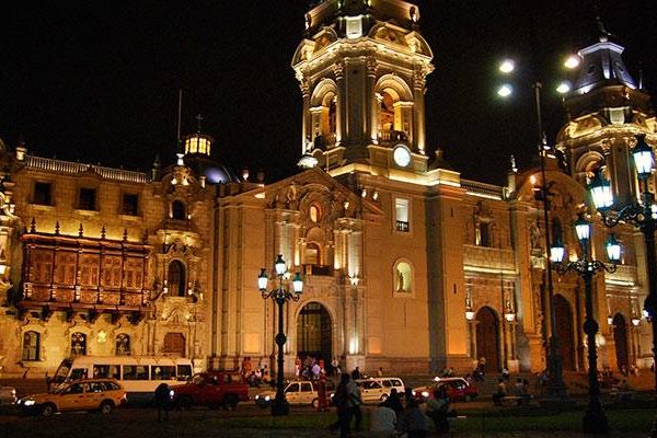 10 Lugares para visitar en la Ciudad de Lima 10 Lugares para visitar en la Ciudad de Lima