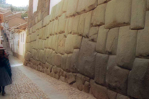 Los 12 Ángulos de Ancestralidad