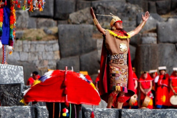 Conoce un poco a cerca de la famosa fiesta del Inti Raymi Conoce un poco a cerca de la famosa fiesta del Inti Raymi