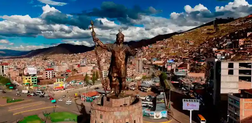 Monumento de Pachacuteq Waman Adventures 3