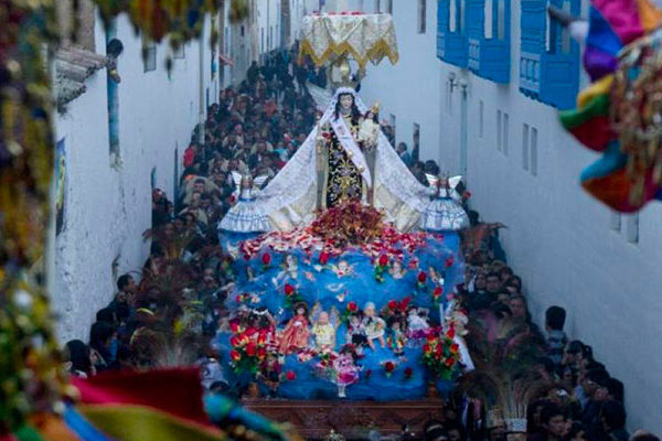 La Fiesta de la Virgen del Carmen – Paucartambo La Fiesta de la Virgen del Carmen – Paucartambo
