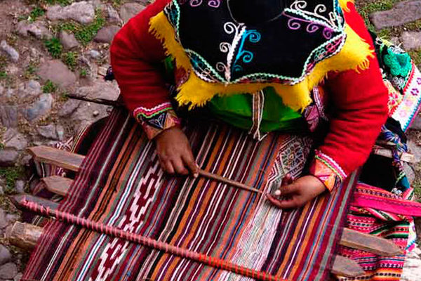 Awana Kancha: camélidos, tejidos andinos y cultura viva cerca de Cusco Awana Kancha: camélidos, tejidos andinos y cultura viva cerca de Cusco