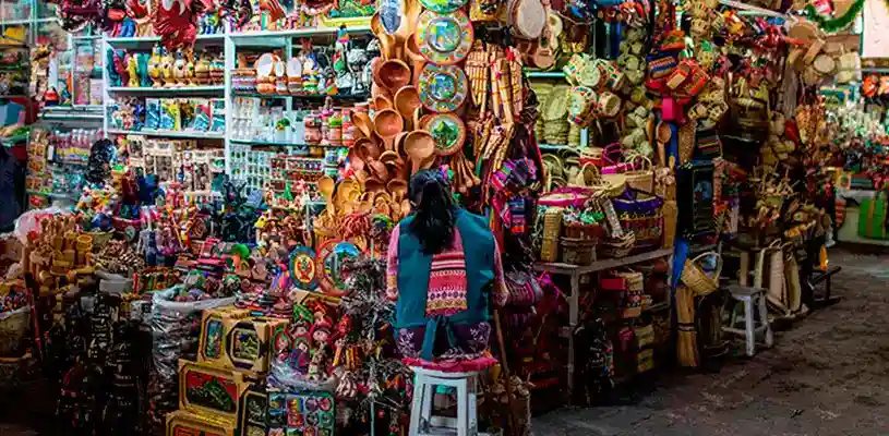 El Tradicional Mercado de San Pedro en Cusco, historia....