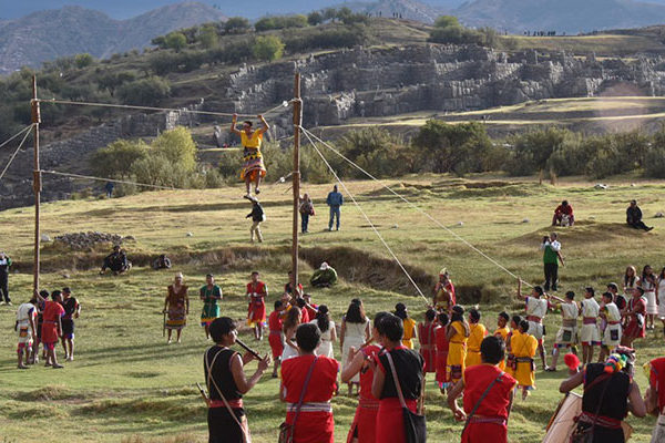 “El Tradicional Warachikuy” “El Tradicional Warachikuy”