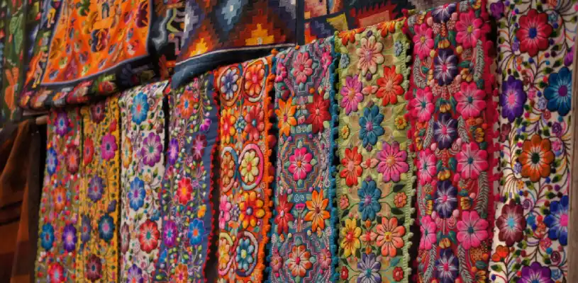 Mercado Artesanal de Pisac Waman Adventures 6