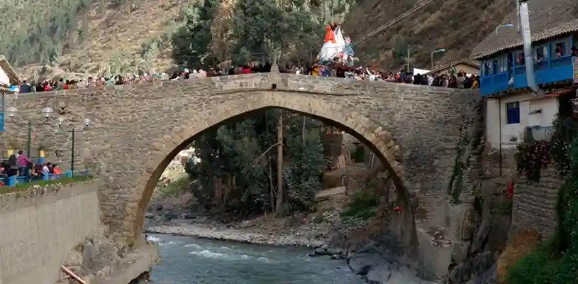 El Puente Carlos III de Paucartambo Waman Adventures 1