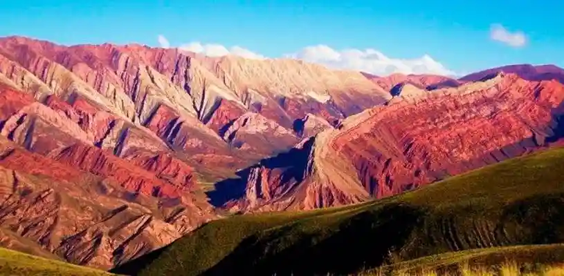 Quebrada de Humahuaca en Jujuy, uno de los lugares turísticos del norte de Argentina