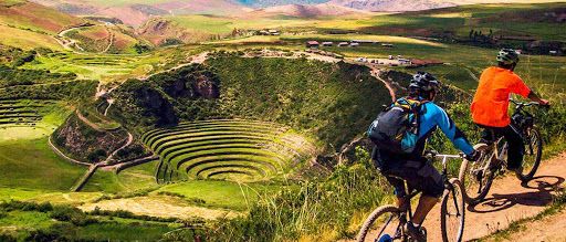 Visita Moray con el Tour Valle Sagrado de los Incas con Waman Adventures.