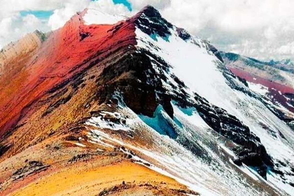 Palcoyo, conoce los colores de esta maravillosa montaña Palcoyo, conoce los colores de esta maravillosa montaña