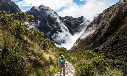Camino de los Incas hacia Machu Picchu Camino de los Incas hacia Machu Picchu