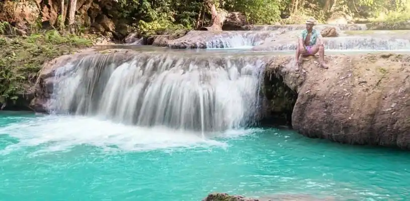 Montes de Oca-Waman Adventures