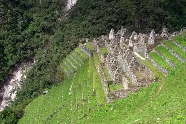 Wiñaywayna archaeological site - Waman Adventures.