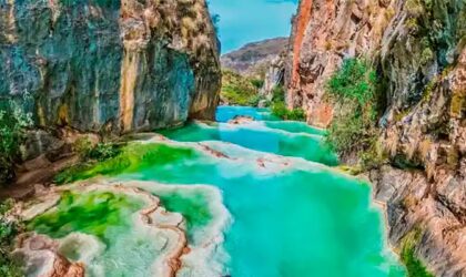 Millpu, piscina turquesa de los Dioses Millpu, piscina turquesa de los Dioses