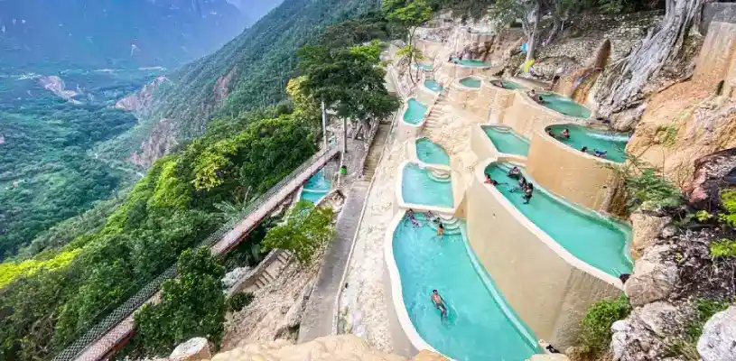 CONOCE LAS GRUTAS DE TOLANTONGO – EL PARAÍSO TERMAL
