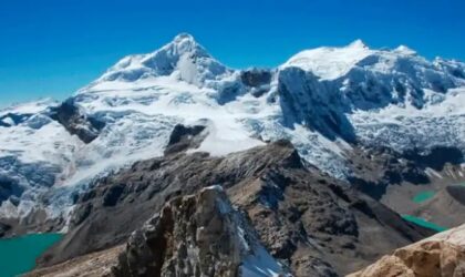 El gran Nevado Pariacaca, icono de misticismo andino El gran Nevado Pariacaca, icono de misticismo andino