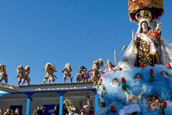 PAUCARTAMBO Y LA CELEBRACIÓN MÁS GRANDE A LA VIRGEN DEL CARMEN