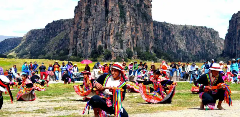 Danzas Tipicas en suykutambo