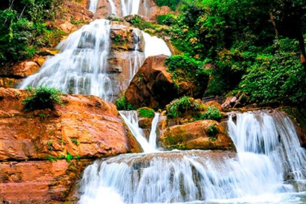 CATARATA BAYOZ, LAS HERMOSAS CAÍDAS DE LA SELVA CENTRAL