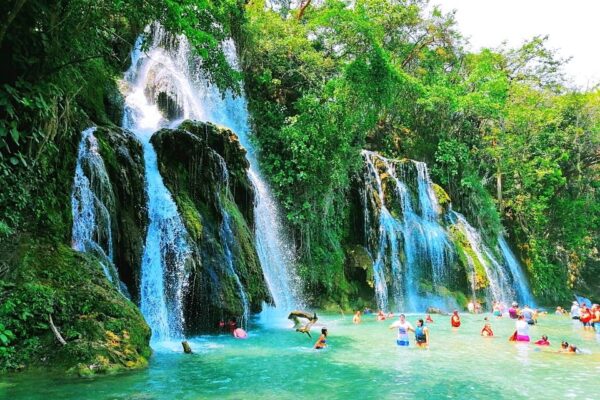LAS TRES MARAVILLOSAS CASCADAS DE TAMASOPO EN MÉXICO