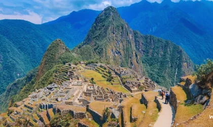 MACHU PICCHU TRAVEL GUIDE: ROUTES, TIPS AND RECOMMENDATIONS MACHU PICCHU TRAVEL GUIDE: ROUTES, TIPS AND RECOMMENDATIONS