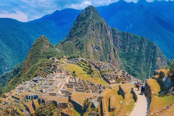 Guía de Viaje a Machu Picchu: Rutas, Consejos y Recomendaciones