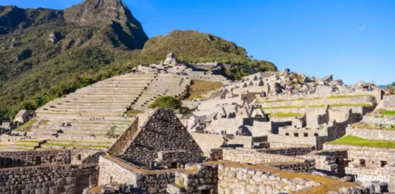 conglomerado de las construdcciones de Machu Picch, incluyendo andenes, templos y terrazas