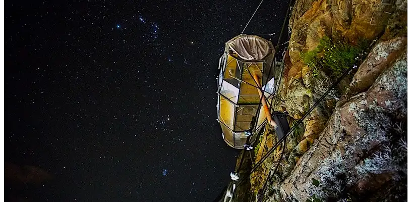 Sky lodge de noche
