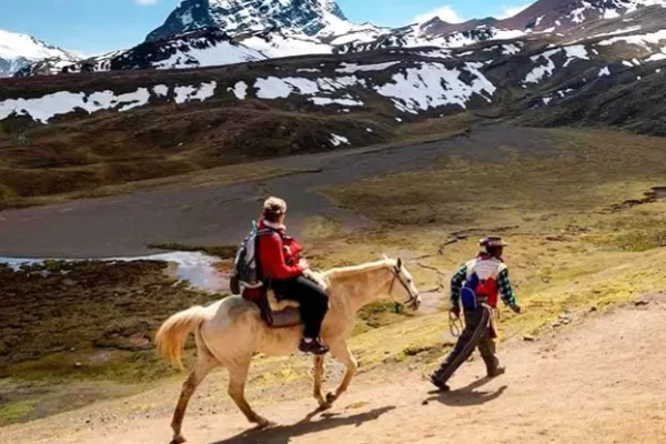 ¿Qué Tan Difícil es la Caminata a la Montaña de Colores de Vinicunca? Realidad y Mitos ¿Qué Tan Difícil es la Caminata a la Montaña de Colores de Vinicunca? Realidad y Mitos