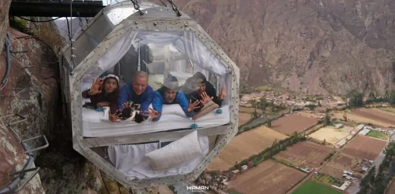 Duerme en capsulas de cristal en Urubamba.