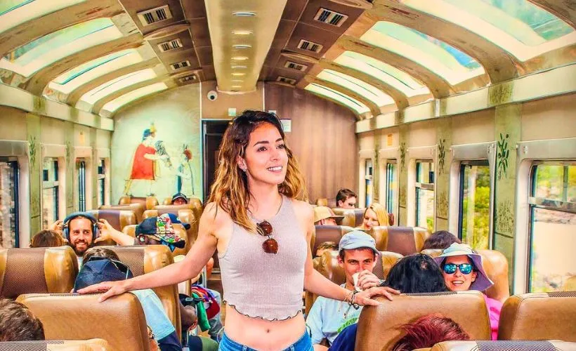 La turista descubre la diferencia entre los trenes Expedition vs Vistadome.