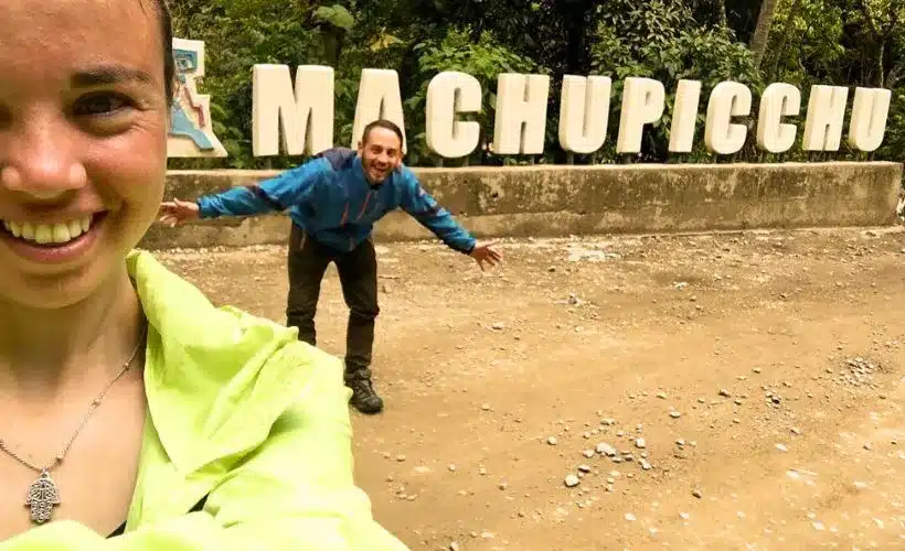 Los turistas, al llegar, pueden acampar cerca de Machu Picchu en las zonas habilitadas.