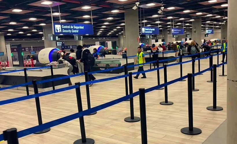 El Aeropuerto Internacional de Lima, en 2025, cuenta con una mejor implementación.