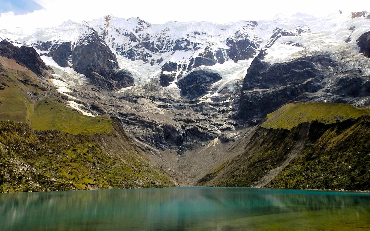 Laguna Humantay y la Laguna de Tota: dos destinos andinos imperdibles para viajeros colombianos Laguna Humantay y la Laguna de Tota: dos destinos andinos imperdibles para viajeros colombianos
