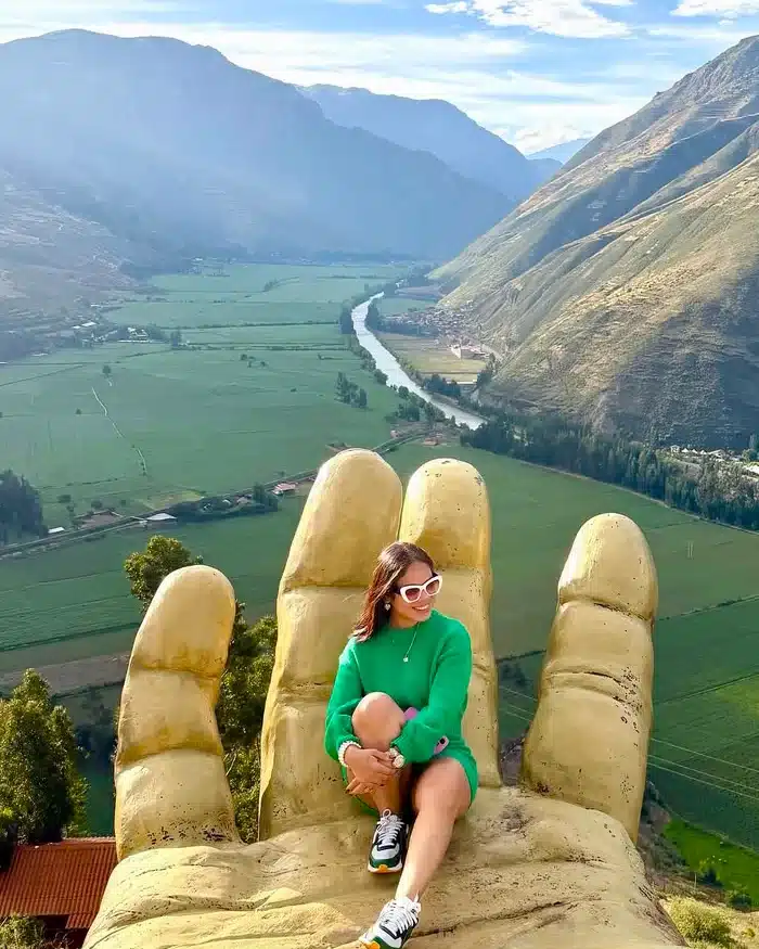 Río Vilcanota y campos del Valle Sagrado durante la temporada seca en Cusco