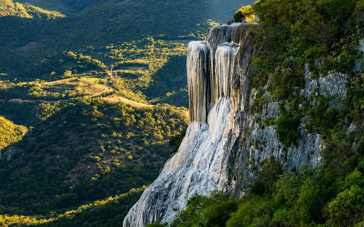 Hierve el Agua Oaxaca: cascadas petrificadas, pozas y consejos para visitarlo