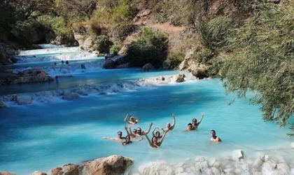 Grutas de Tolantongo y 7 experiencias entre aguas termales Grutas de Tolantongo y 7 experiencias entre aguas termales