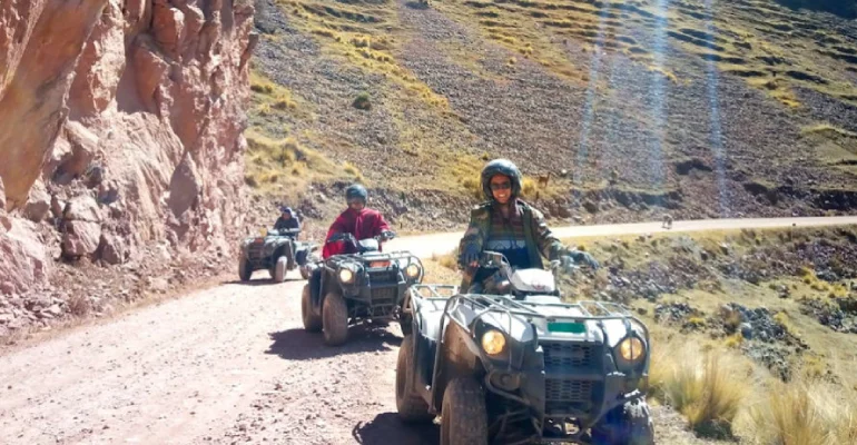 MONTAÑA DE 7 COLORES EN CUATRIMOTO – SERVICIO DE GRUPO