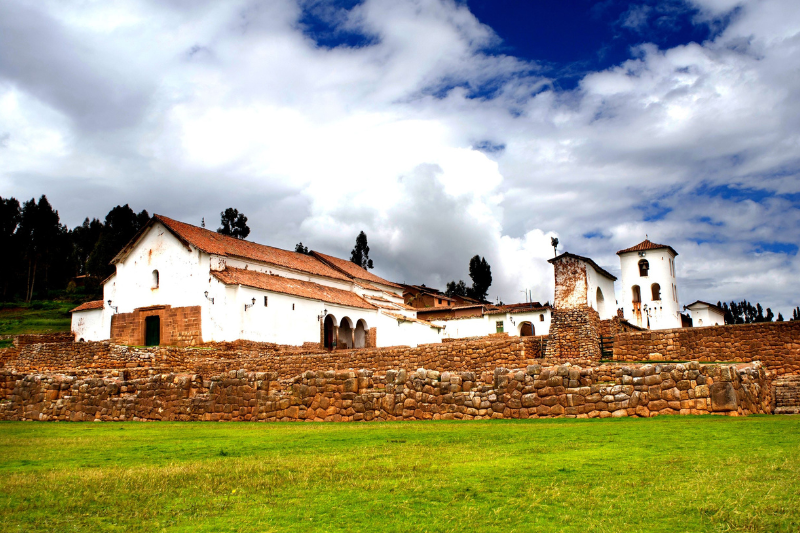 Iglesia colonial de Chinchero